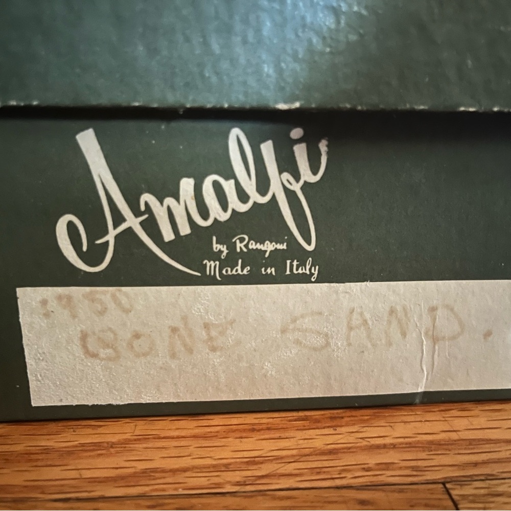 Vintage Amalfi Women’s Shoes (price per each pair) - Picture 6 of 15